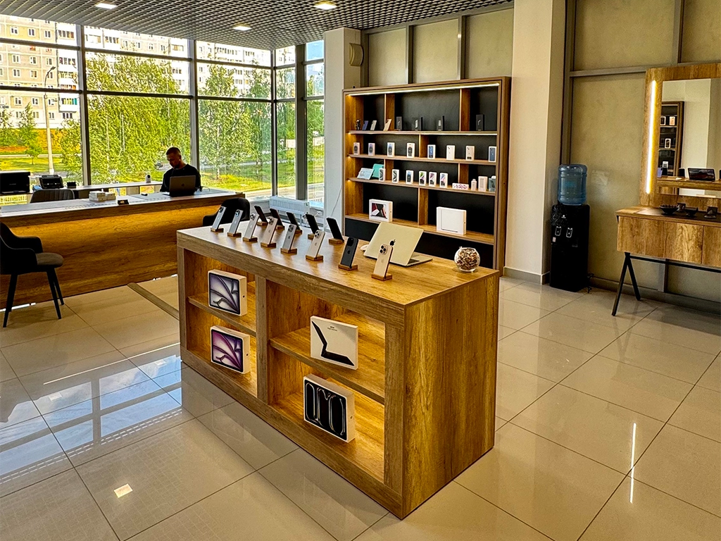 На всю новую технику распространяется полная гарантия 1 год гарантии